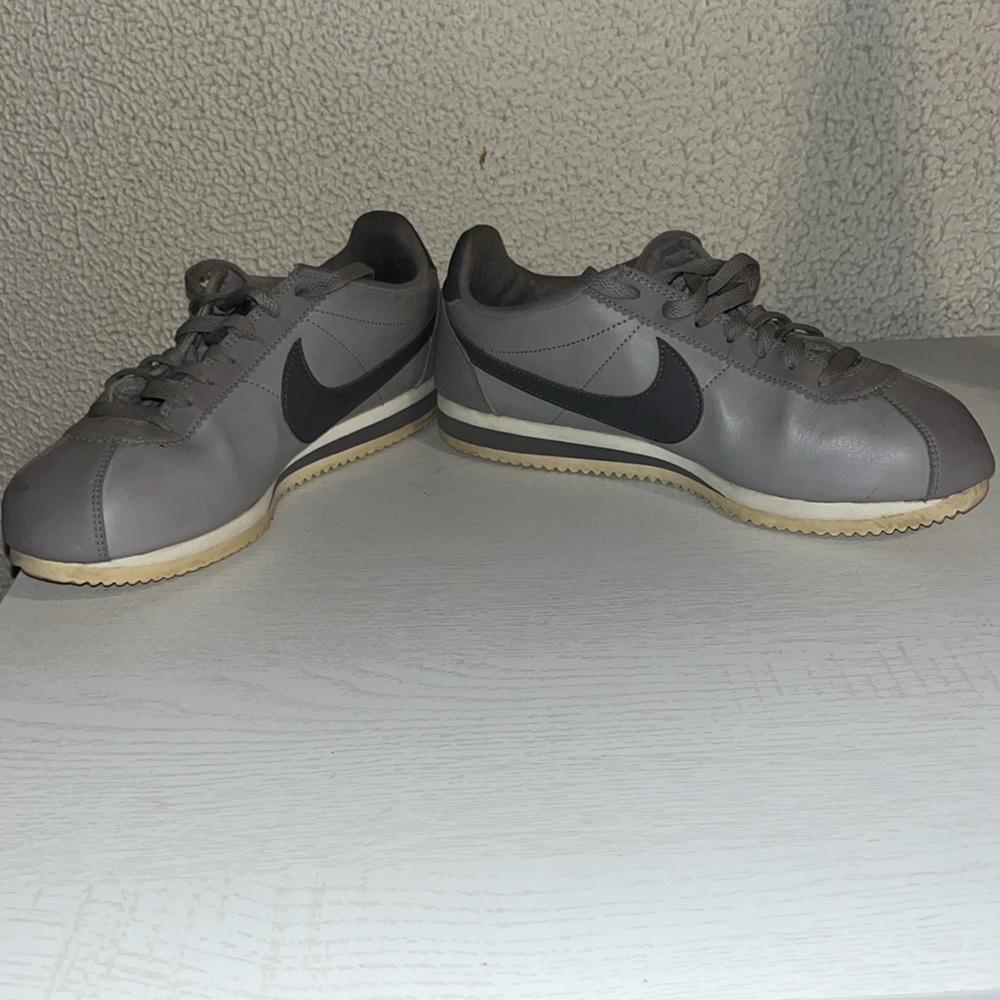 2017 Nike cortez size 10 - Picture 3 of 5
